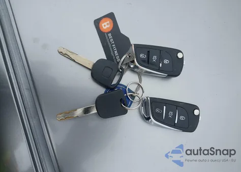 2008 Honda Fit z USA, uszkodzony, nr VIN JHMGD384X8S069420